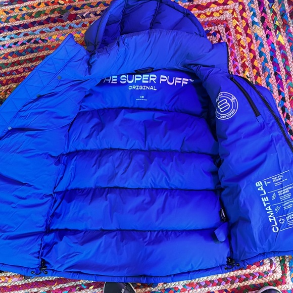 Aritzia Super Puff Down Jacket - Picture 3 of 3